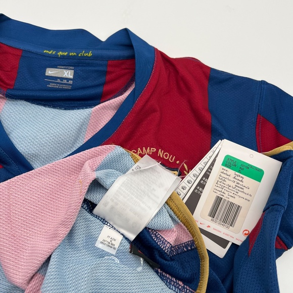 Messi #19 Barcelona 2007/2008 Home ORIGINAL Nike Women Soccer Jersey (XL) - Picture 4 of 9